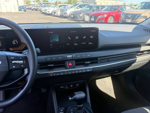 Used 2025 Kia K4 FWD image 17
