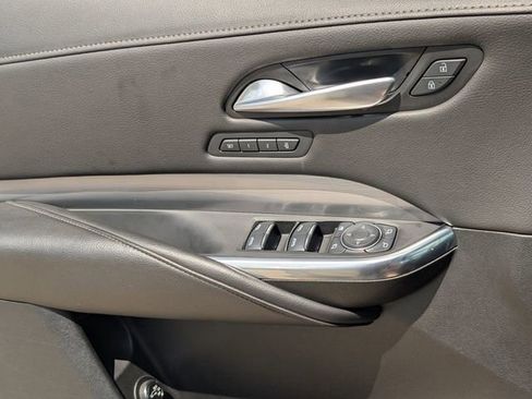 Used 2025 Cadillac XT4 Premium Luxury FWD image 24