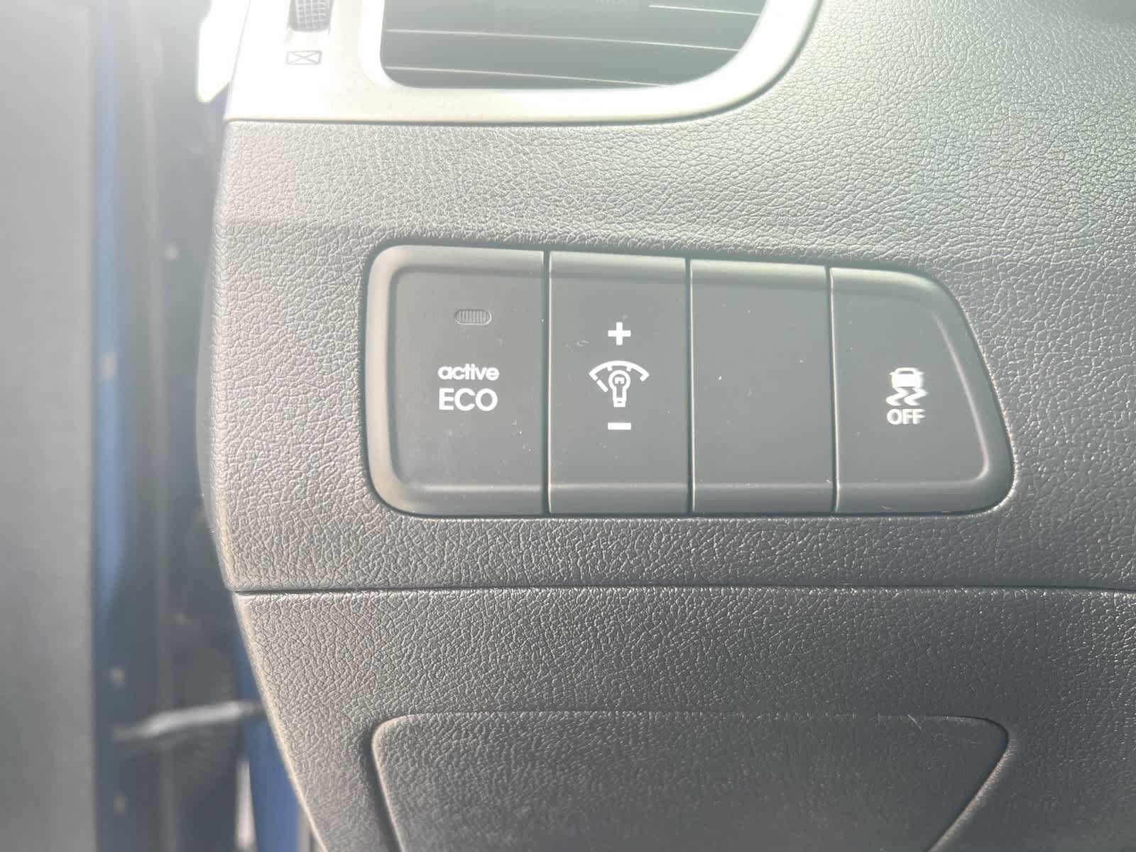 Used 2016 Hyundai Elantra Value Edition FWD image 19