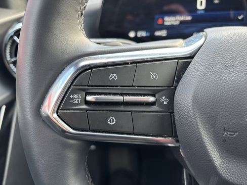 Used 2025 Chevrolet Equinox LT AWD/4WD image 19