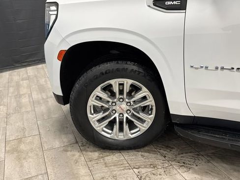 Used 2024 GMC Yukon XL SLE image 36