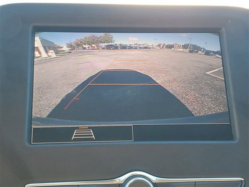 Used 2024 Chevrolet Equinox LT image 17