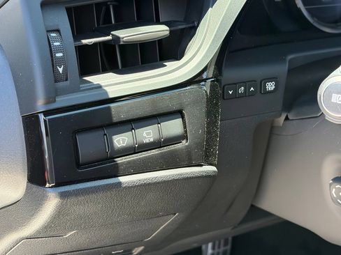 Used 2024 Lexus ES 300h F Sport w/ Accessory Package (Z1) FWD image 7