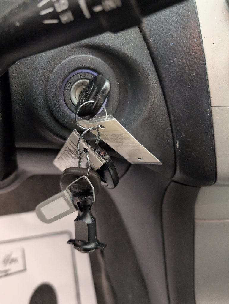Used 2006 Toyota Solara Convertible FWD image 36