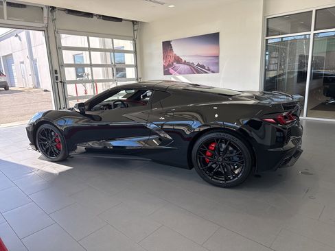 Used 2025 Chevrolet Corvette Stingray Preferred Cpe w/ 2LT image 5