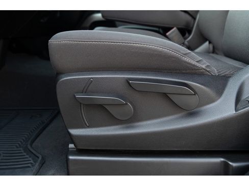 Used 2019 Chevrolet Silverado 1500 LT AWD/4WD image 15