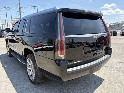 Used 2015 Cadillac Escalade ESV Luxury RWD image 9