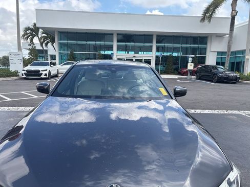 Used 2023 BMW 530i w/ Premium Package RWD image 8