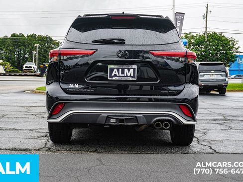 Used 2022 Toyota Highlander XSE AWD/4WD image 13