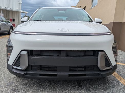 New 2026 Hyundai Kona SE image 11