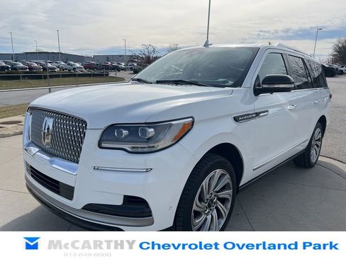 Used 2023 Lincoln Navigator Reserve AWD/4WD image 4