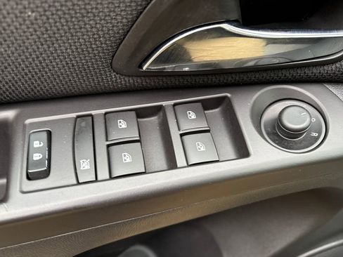 Used 2016 Chevrolet Cruze LT w/ Technology Package image 12