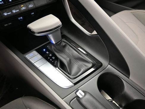 Used 2024 Hyundai Elantra SEL image 26