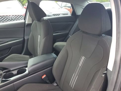 Certified 2023 Hyundai Elantra SEL w/ Convenience Package FWD image 11