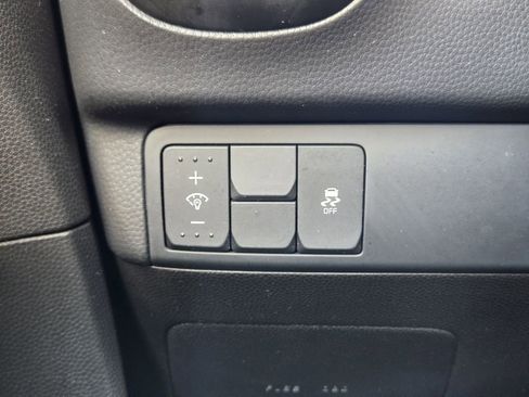 Used 2015 Kia Soul + image 24