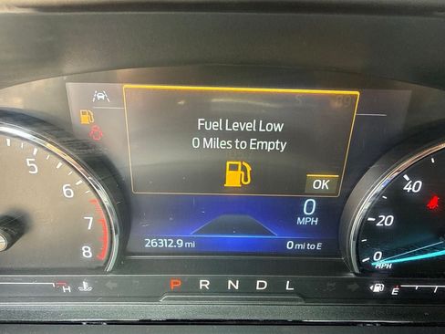 Used 2023 Ford Explorer XLT w/ Equipment Group 202A AWD/4WD image 23