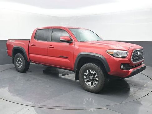 Used 2019 Toyota Tacoma TRD Off-Road image 7