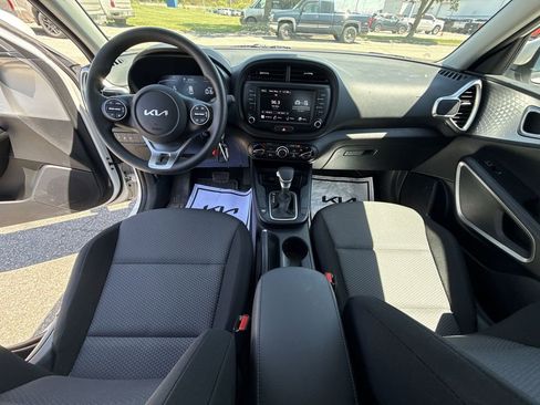 Used 2024 Kia Soul LX FWD image 22