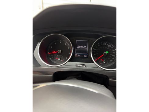 Used 2021 Volkswagen Tiguan SE AWD/4WD image 12