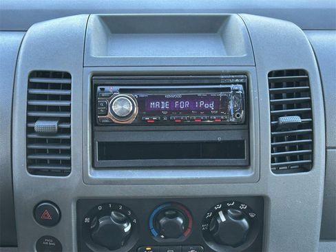 Used 2008 Nissan Frontier SE image 15