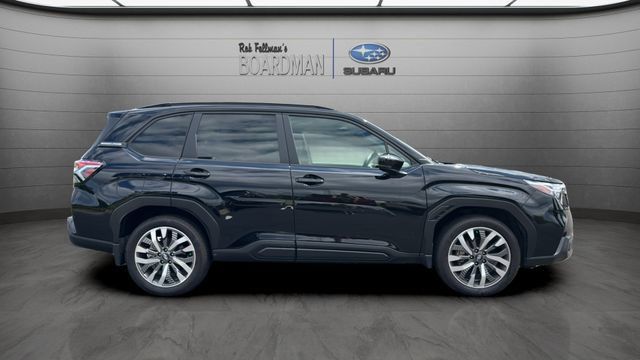 Used 2025 Subaru Forester Touring AWD/4WD image 3
