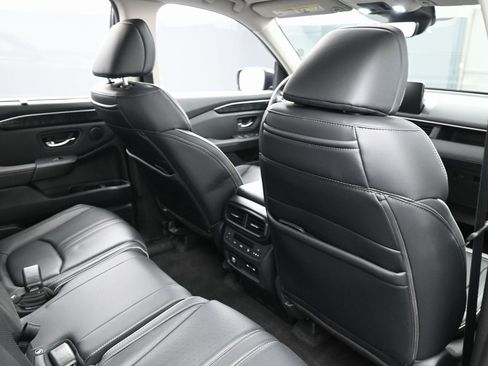 Used 2024 Honda Pilot Elite image 39