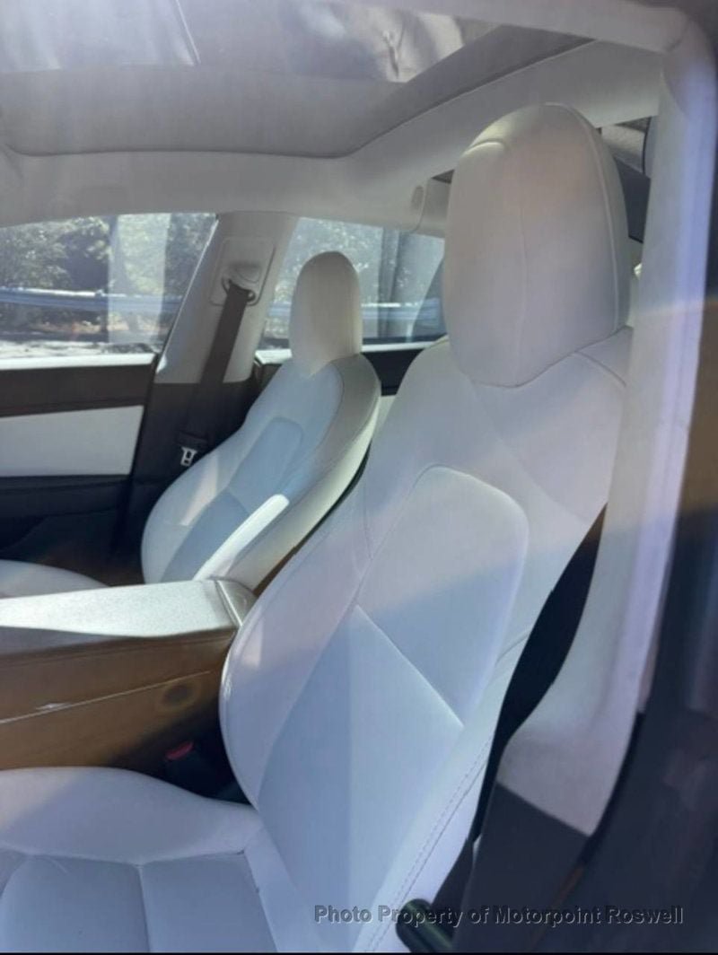 Used 2019 Tesla Model 3 Performance AWD/4WD image 2