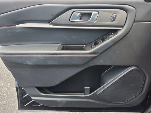 Used 2025 Ford Explorer ST-Line AWD/4WD image 24