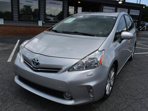 Used 2012 Toyota Prius V Five FWD image 2