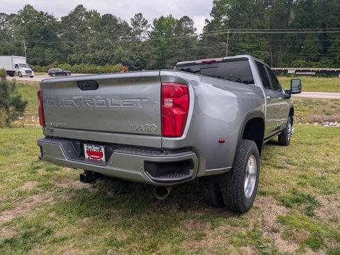 New 2026 Chevrolet Silverado 3500 High Country w/ Technology Package AWD/4WD image 2