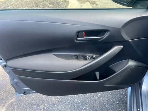 Used 2022 Toyota Corolla LE w/ Carpet Mat Package (TMS) FWD image 17