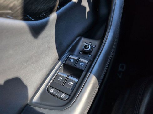 Used 2022 Audi Q7 Premium Plus w/ Premium Plus Package image 16