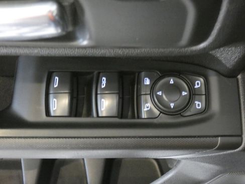 Used 2021 Chevrolet Silverado 2500 Custom w/ Custom Value Package image 20