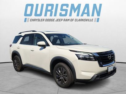 Used 2023 Nissan Pathfinder SV w/ SV Premium Package