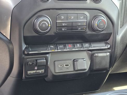 Used 2022 Chevrolet Silverado 2500 LT AWD/4WD image 18