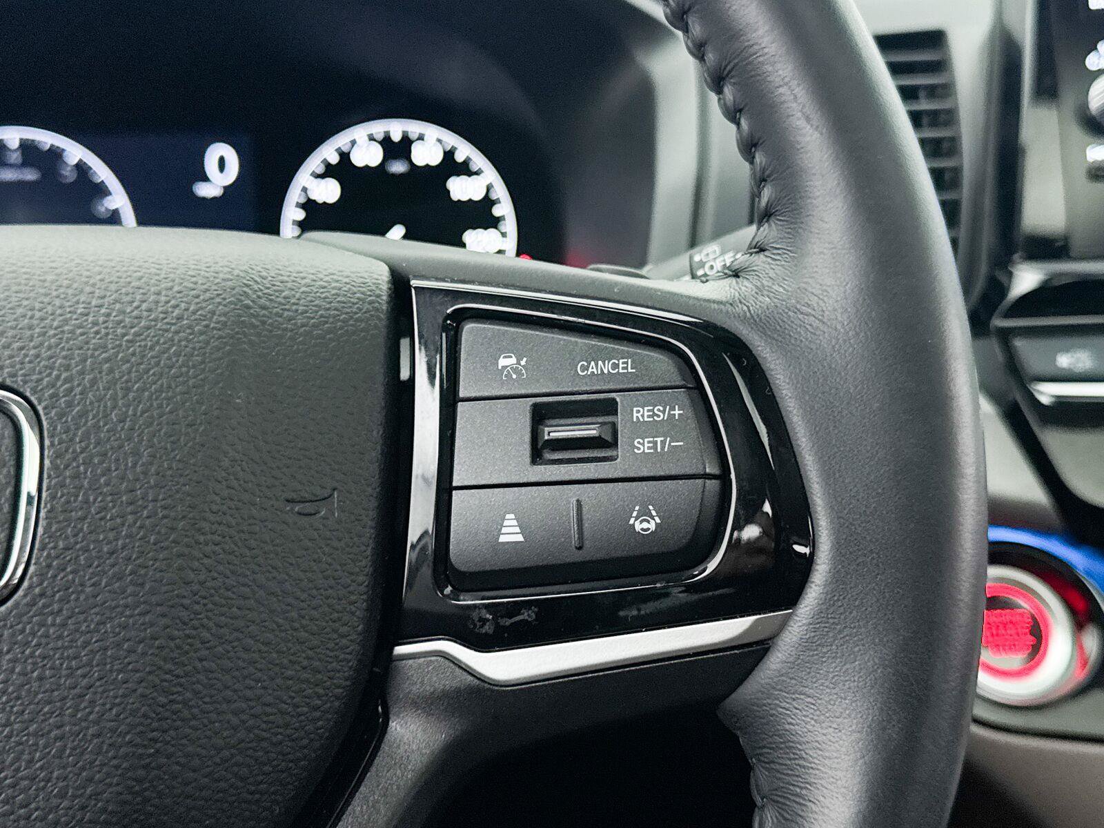Used 2025 Honda Odyssey Touring image 33