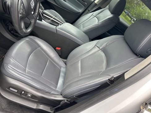 Used 2018 Buick Enclave Premium AWD/4WD image 12