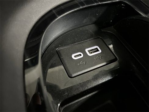 Certified 2023 Cadillac Escalade ESV Sport w/ LPO, ONYX Package image 36