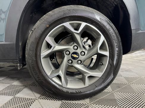 Used 2025 Chevrolet Trax LT w/ Driver Confidence Package image 43