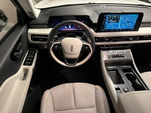 New 2026 Lincoln Aviator AWD image 23