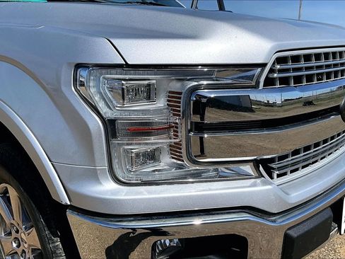 Used 2018 Ford F150 Lariat w/ Equipment Group 502A Luxury AWD/4WD image 38