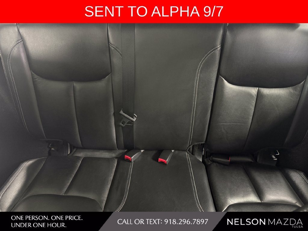 Used 2014 Jeep Wrangler Unlimited Rubicon w/ Connectivity Group AWD/4WD image 28