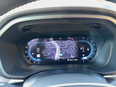 Used 2022 Volvo XC60 B5 Inscription w/ Climate Package image 18