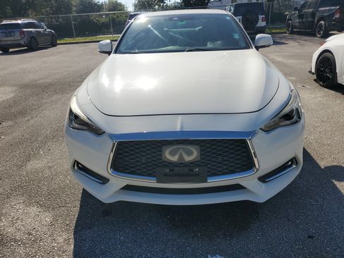 Used 2017 INFINITI Q60 2.0t w/ Premium Plus Package 2.0T image 2