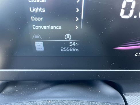 Used 2025 Kia Sportage LX image 37