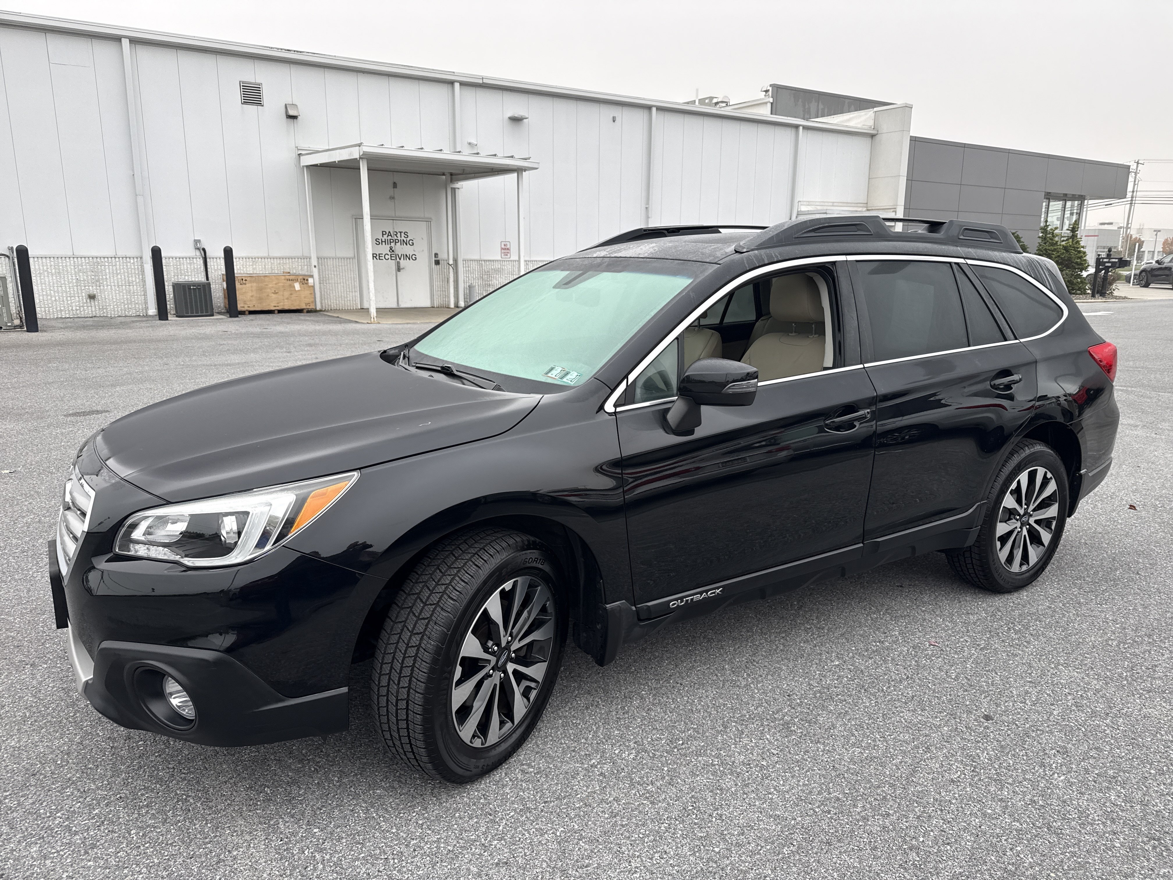 Used 2017 Subaru Outback 2.5i Limited AWD/4WD image 3