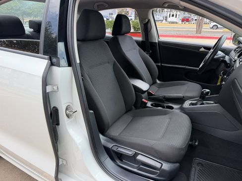 Used 2016 Volkswagen Jetta S FWD image 10