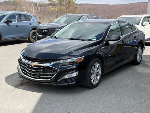 Used 2025 Chevrolet Malibu LT image 1