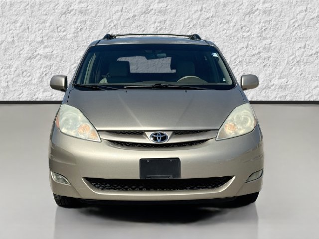 Used 2008 Toyota Sienna XLE w/ Towing Prep Pkg FWD image 8