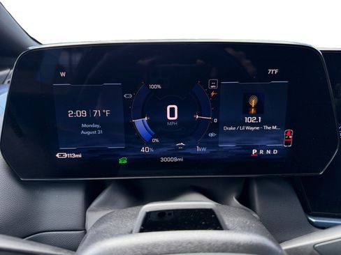 Used 2024 Chevrolet Equinox EV LT w/ Active Safety Package 3 FWD image 11
